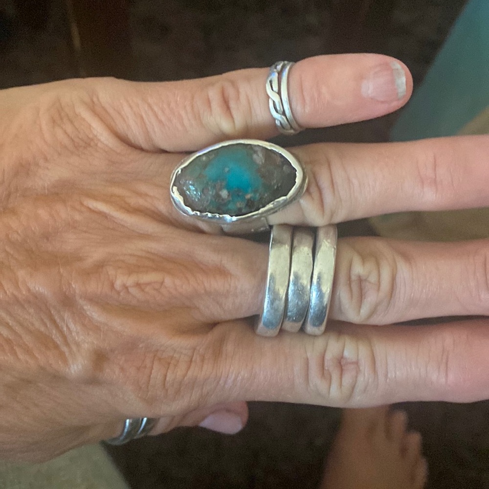 SOLD Turquoise and sterling silver ring - Picture 3 of 9